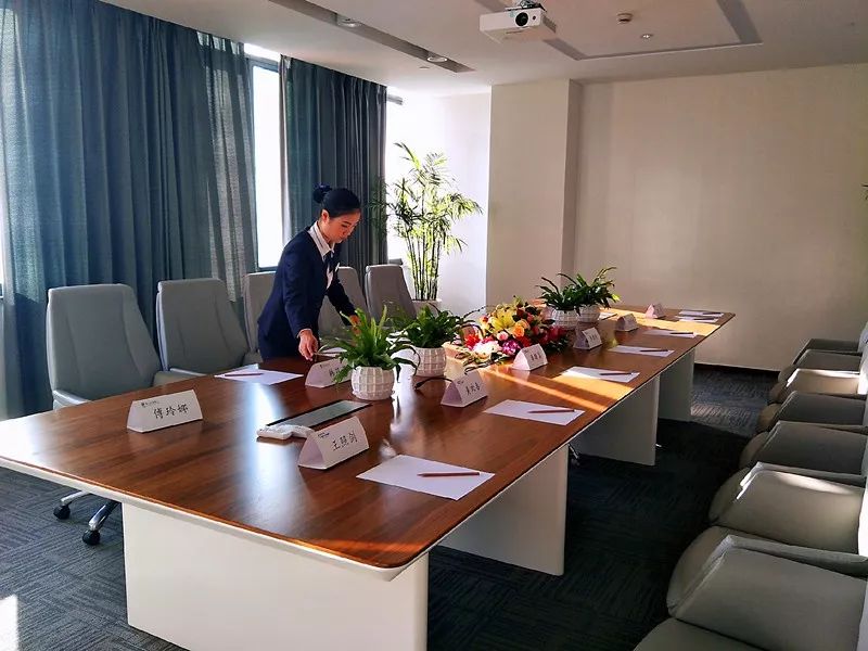 高性價(jià)比會(huì)議輕松搭 酒店會(huì)場精選及時(shí)尚服務(wù)現(xiàn)場實(shí)錄